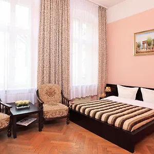 2* Konukevi Hotel-pension Cortina